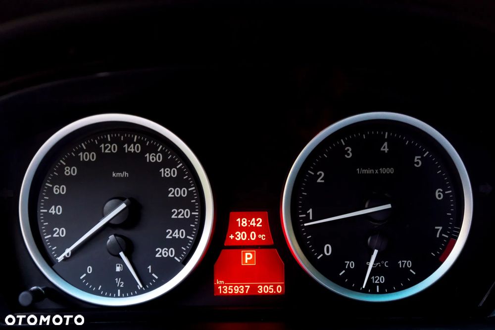 BMW Seria 6 650 i - 16