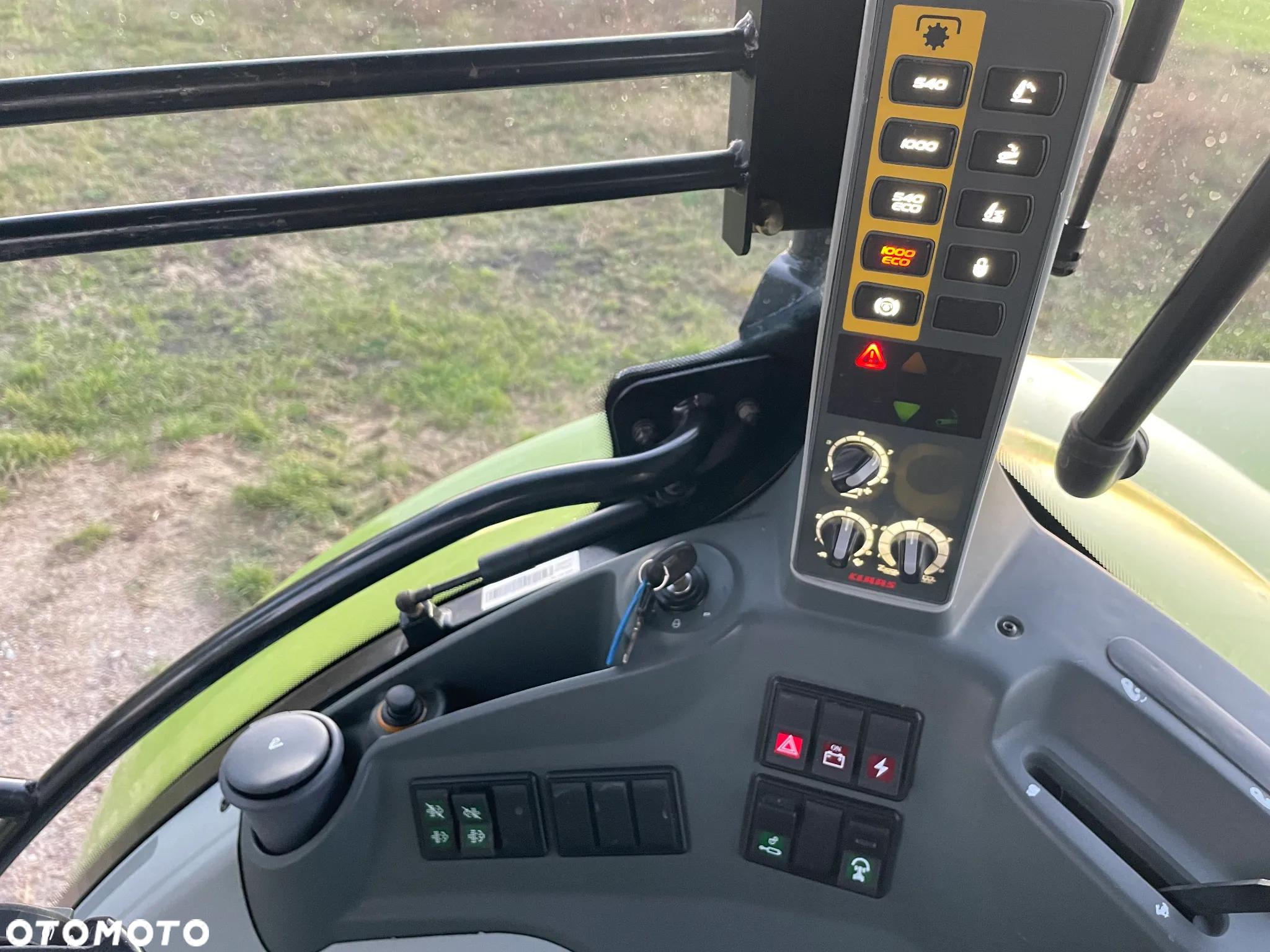 Claas Arion 520 - 22
