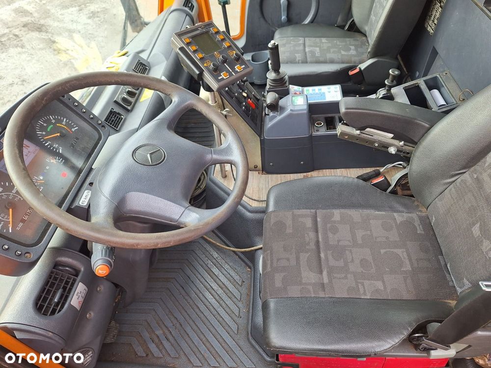 Versalift Unimog U400 4X4+ Stratos B30 24 Valn + Shmidt Kl V32 - 14