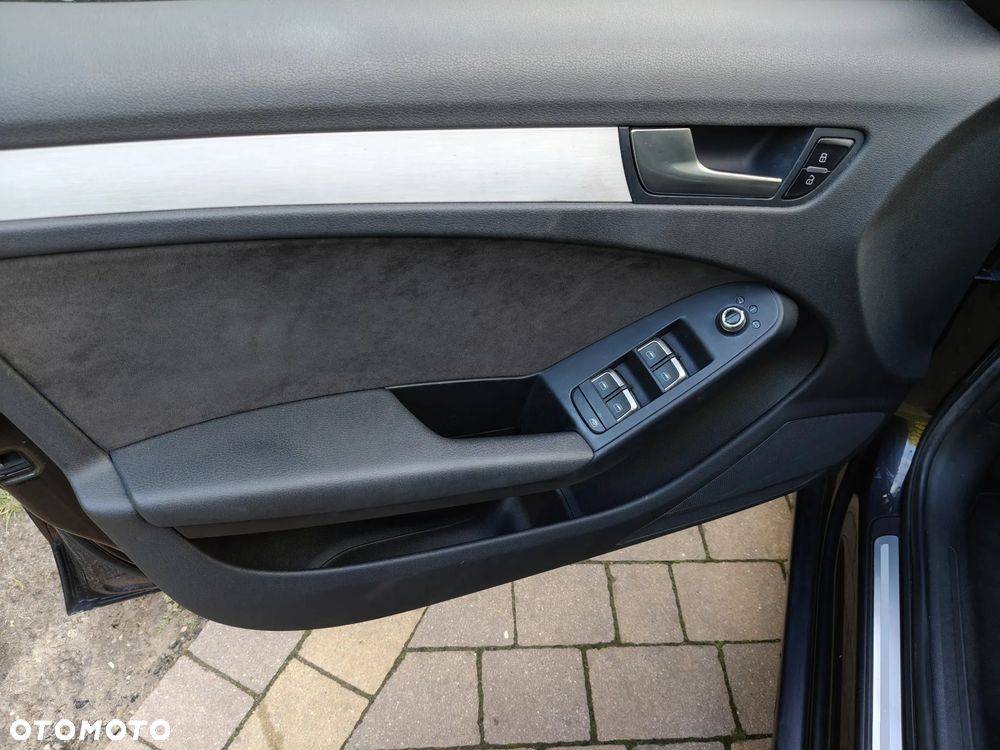 Audi A4 ver-2-0-tfsi-quattro - 35
