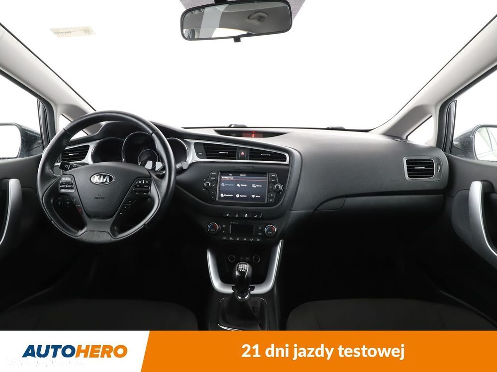 Kia Ceed - 12