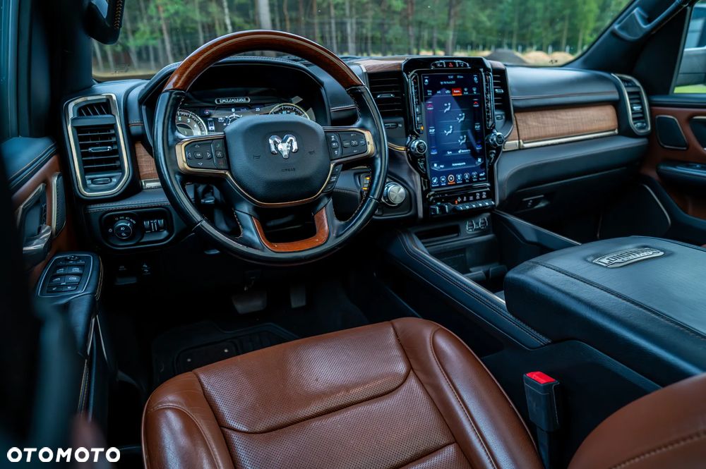 RAM 1500 5.7 Crew Cab Longhorn - 23