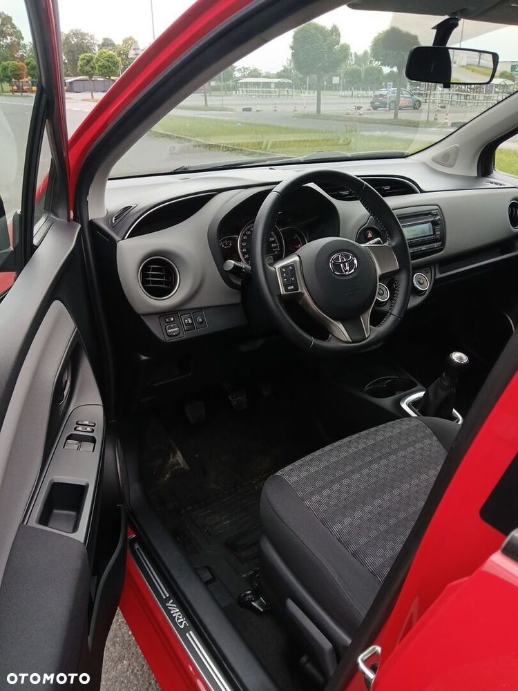 Toyota Yaris 1.0 Active EU6 - 18
