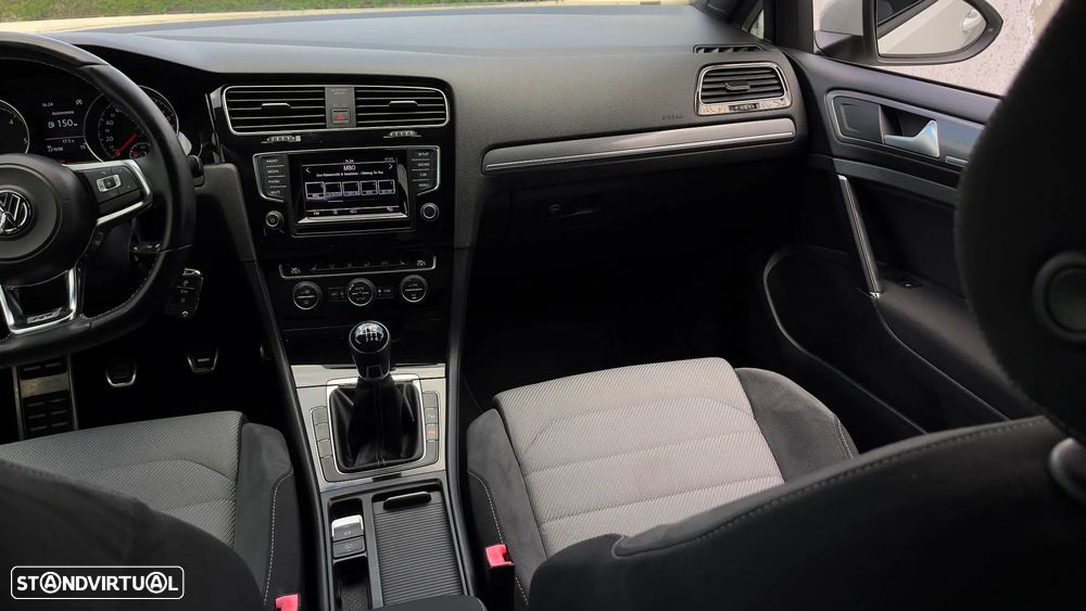 VW Golf 2.0 TDI Highline - 24