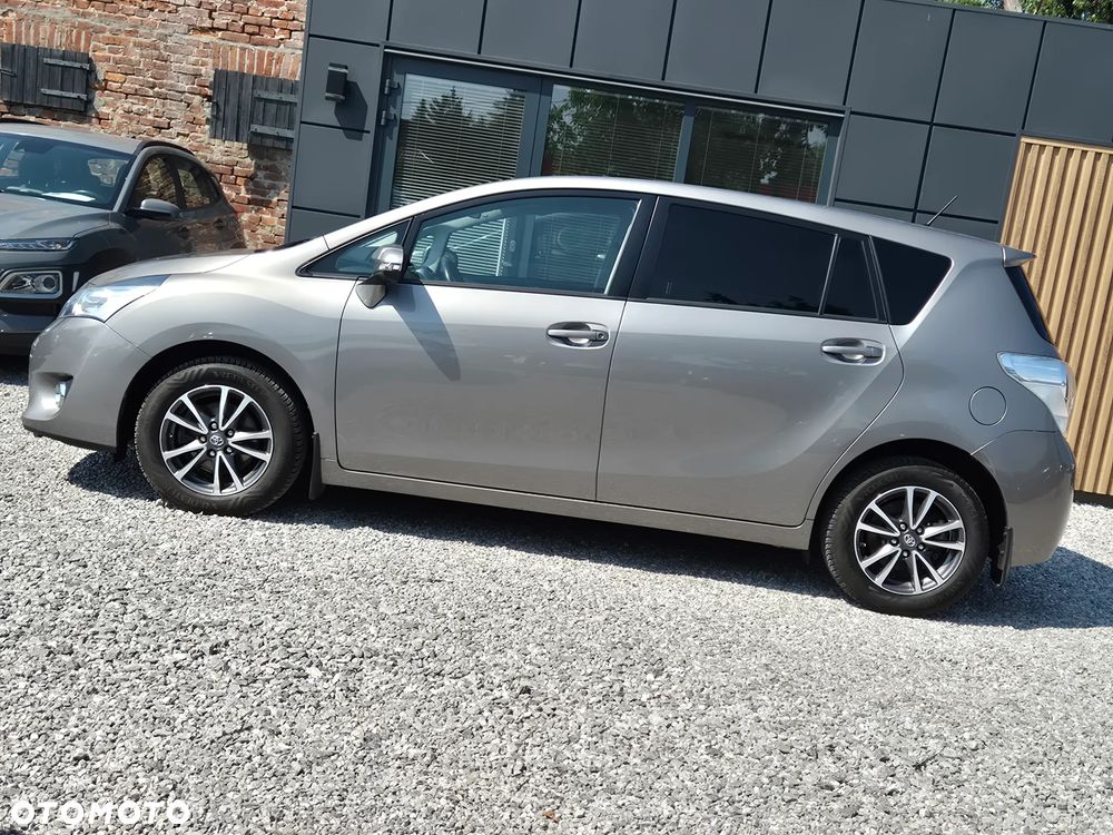 Toyota Verso 1.6 D-4D Prestige - 6