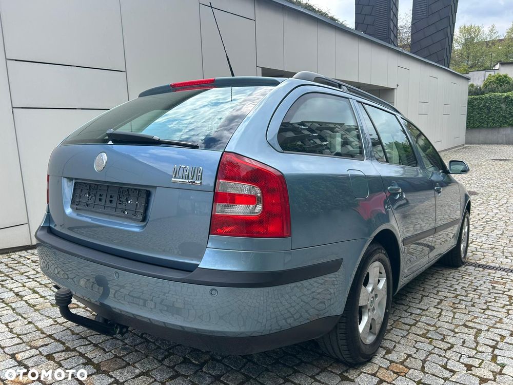 Skoda Octavia 1.6 Combi Classic - 6