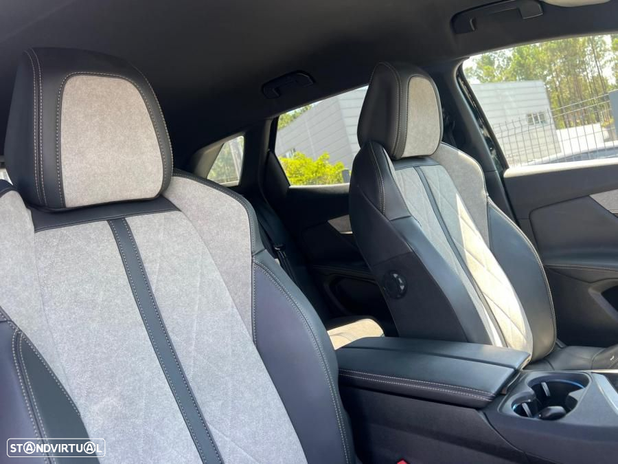 Peugeot 3008 1.6 Hybrid4 Allure e-EAT8 - 11