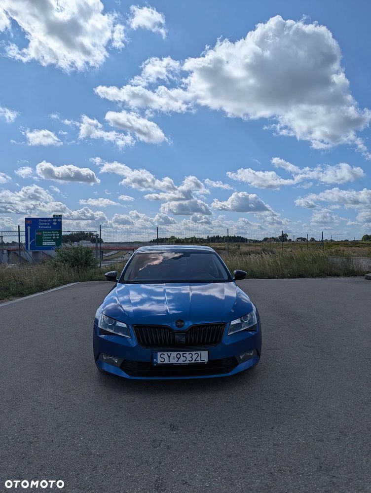 Skoda Superb 2.0 TDI Style DSG - 2