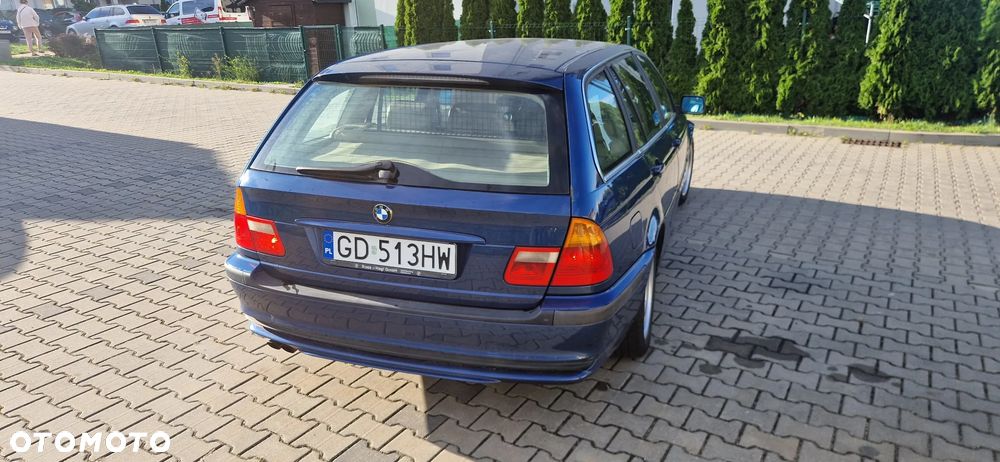 BMW Seria 3 320i - 6