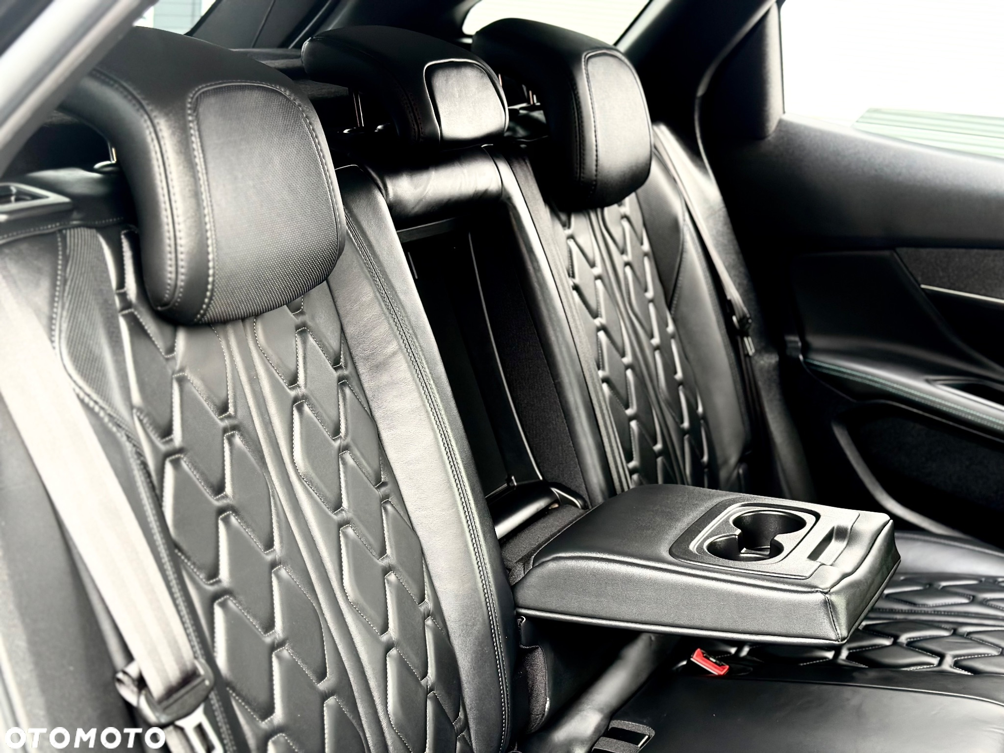 Peugeot 3008 BlueHDi 130 Stop & Start EAT8 Allure - 31
