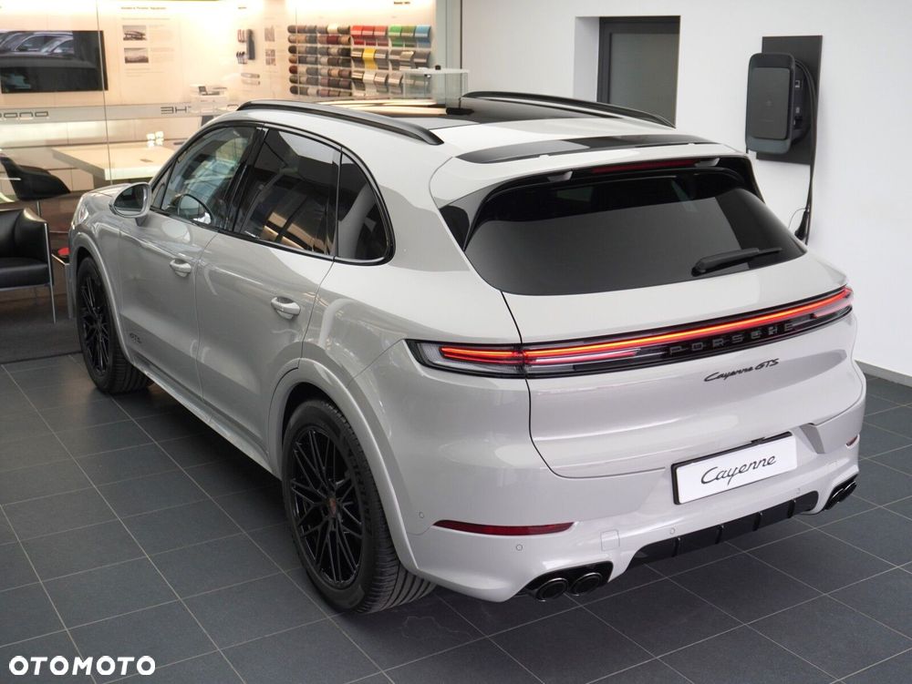 Porsche Cayenne GTS - 19