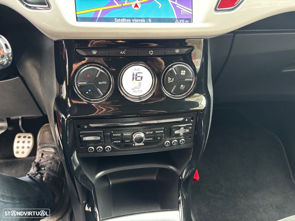 Citroën DS3 Cabrio 1.2 VTi So Chic - 13