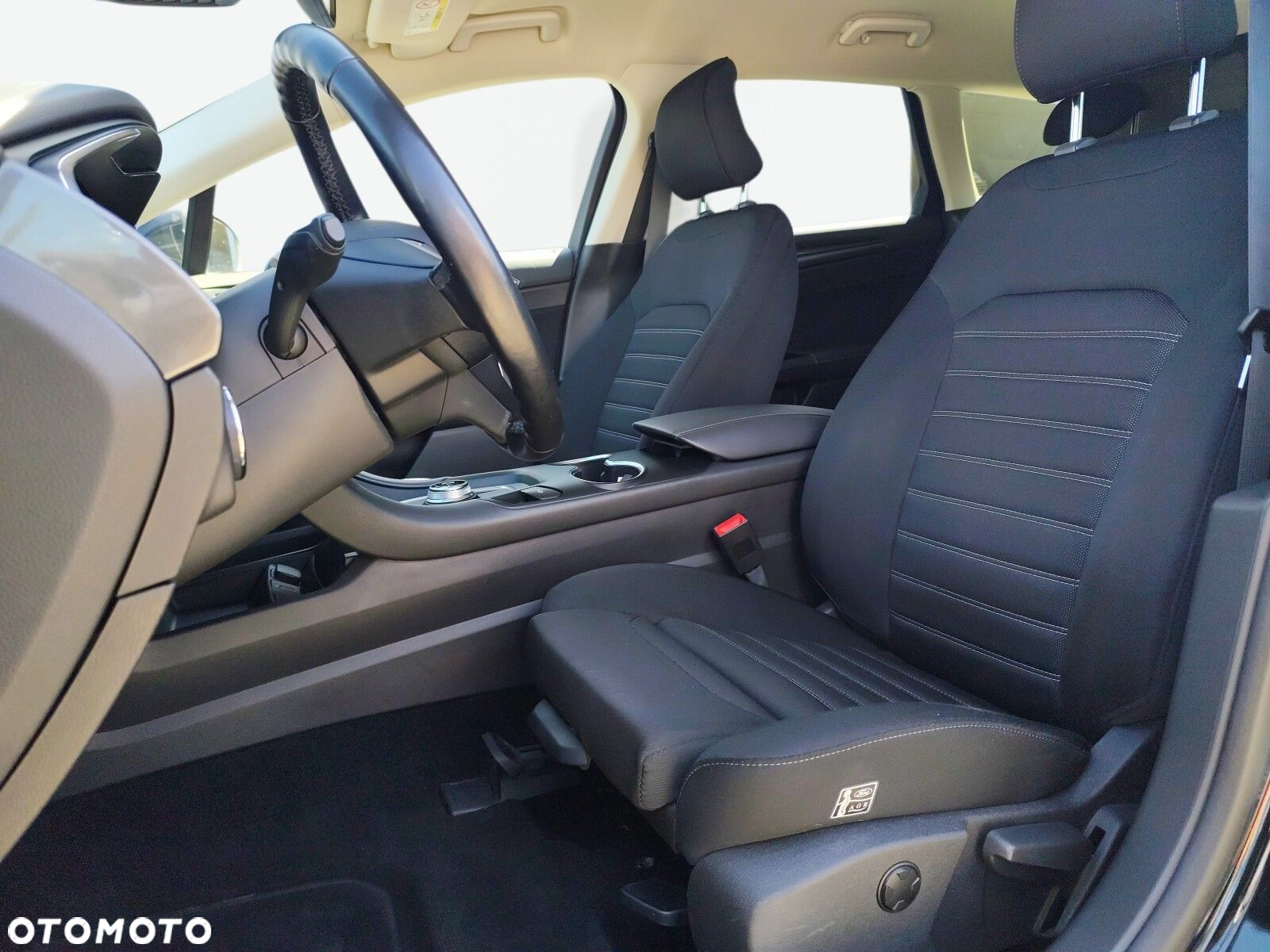 Ford Mondeo - 10