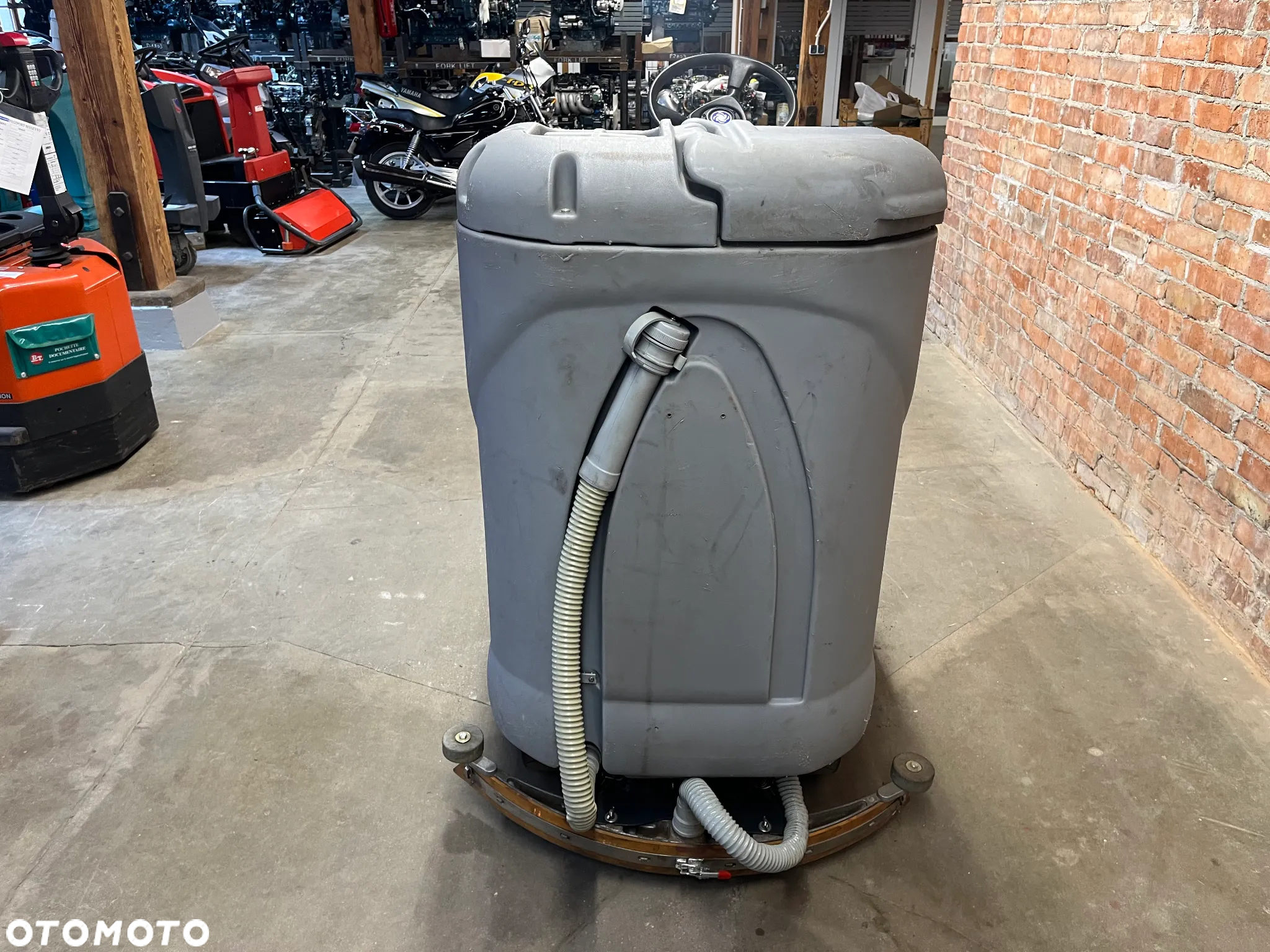 Inny NILFISK BR800S - 4