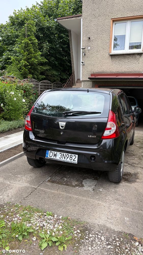Dacia Sandero 2009 photo 3