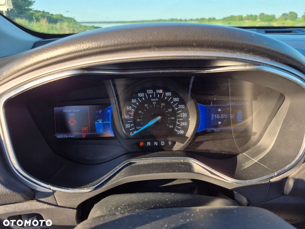 Ford Fusion - 12