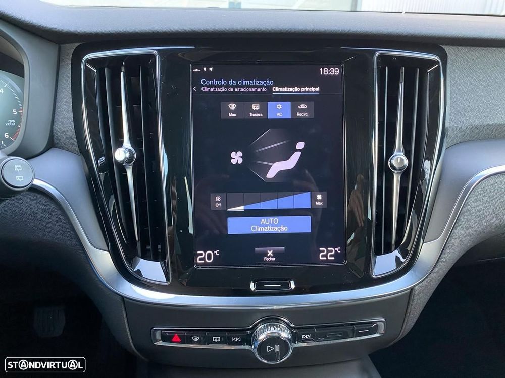 Volvo V60 2.0 D3 Momentum - 13