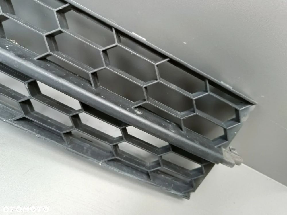 Kratka Zderzaka Środkowa Skoda Octavia 3 III Atrapa 5E0853677 - 6