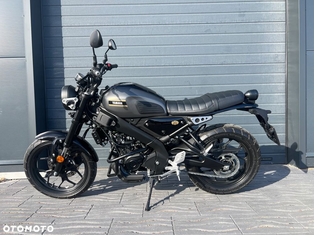 Yamaha XSR - 8