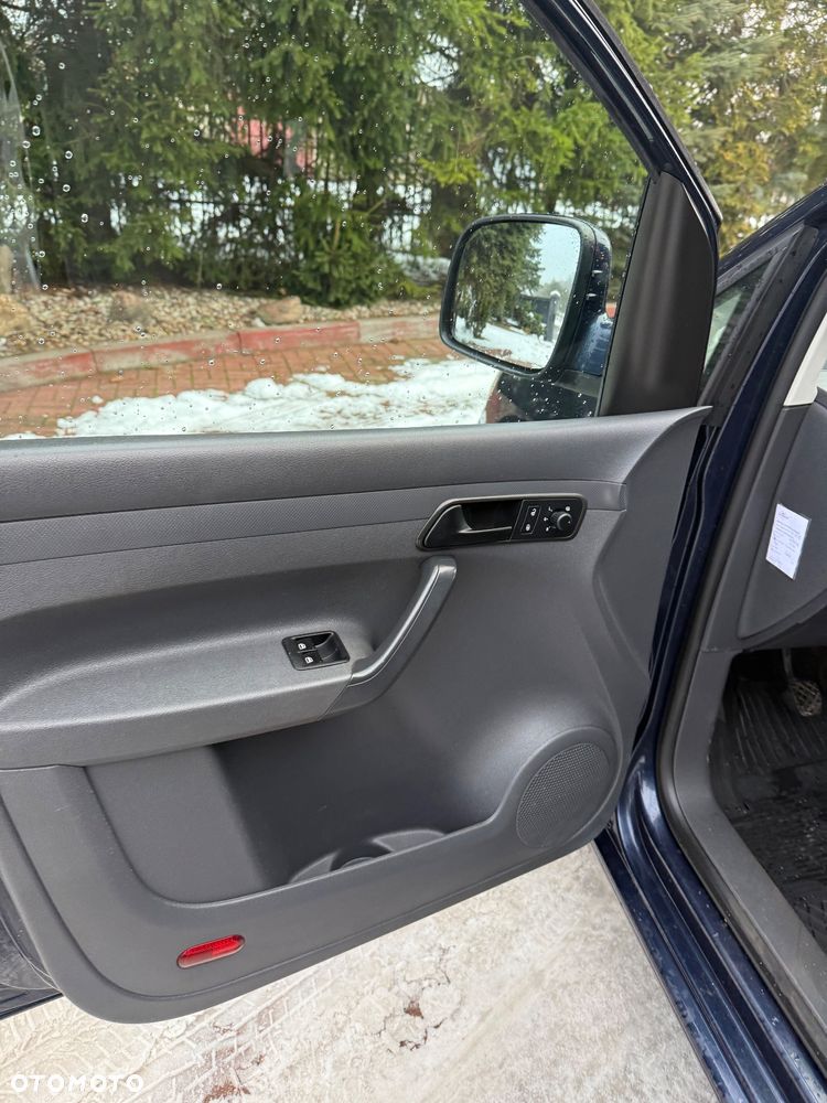 Volkswagen Caddy - 10