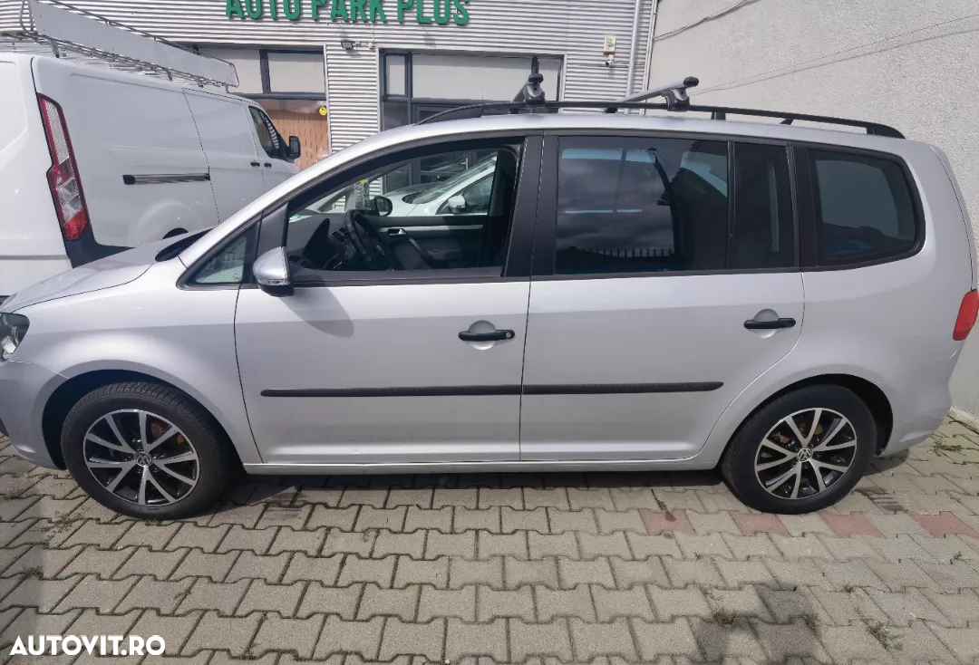 Volkswagen Touran - 6