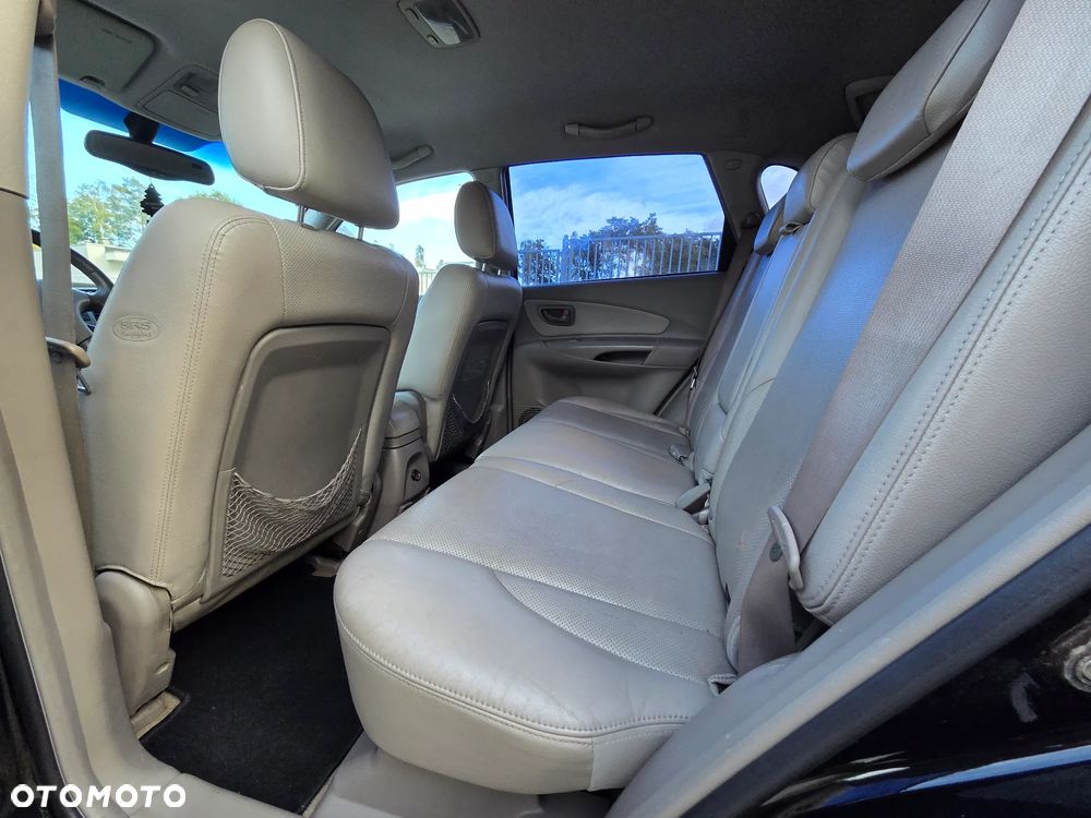 Hyundai Tucson 2.0 CRDi Elegance + - 9
