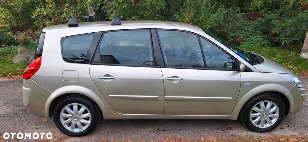 Renault Grand Scenic - 4