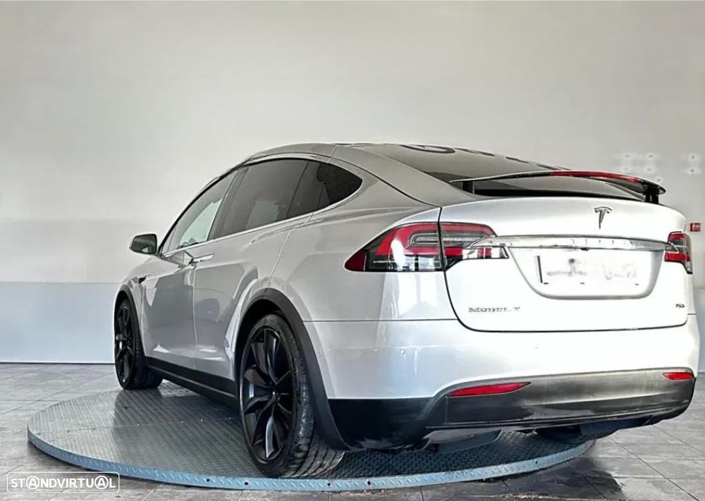 Tesla Model X Standard Range - 10