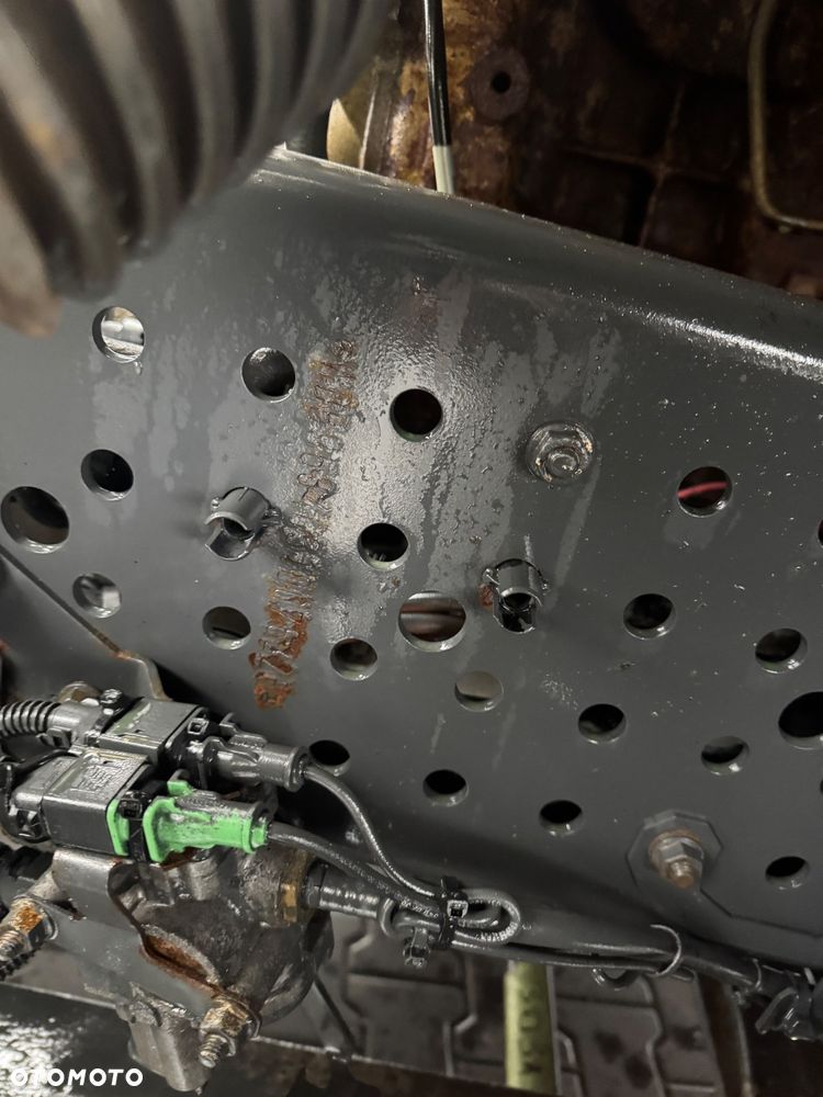 Mercedes-Benz 1845 opony 80% stan bardzo dobry - 14