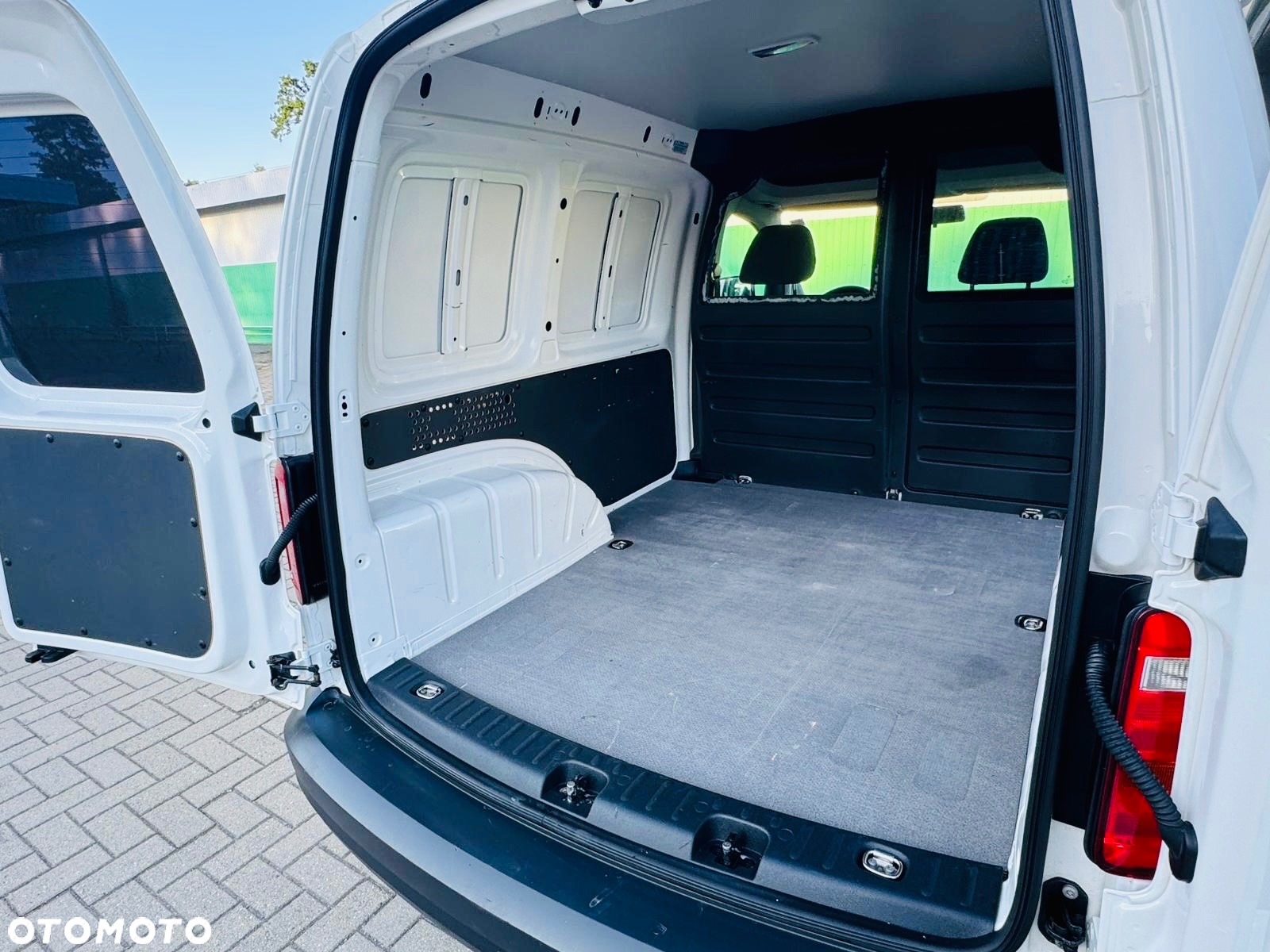 Volkswagen Caddy - 21