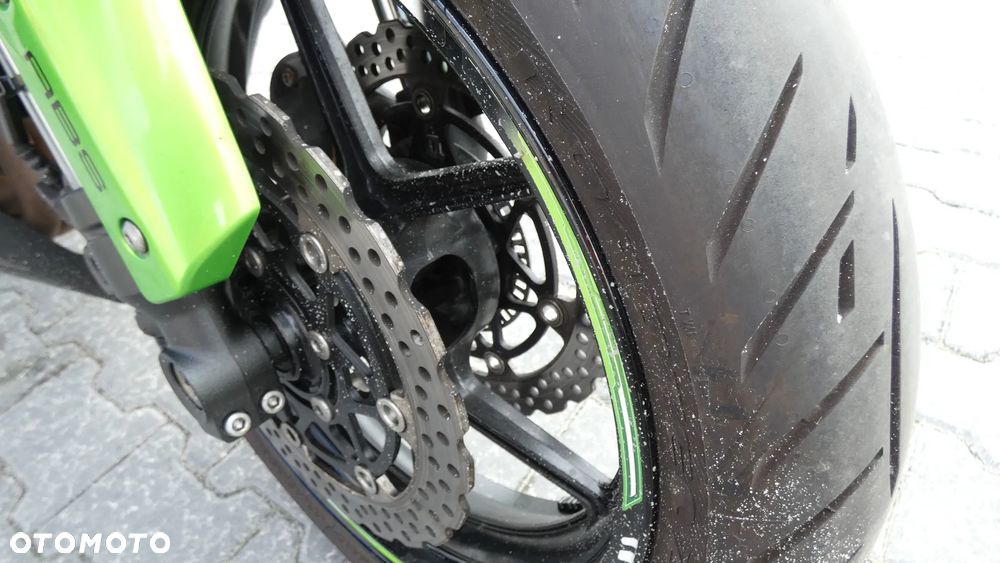 Kawasaki Ninja 1000 SX - 16