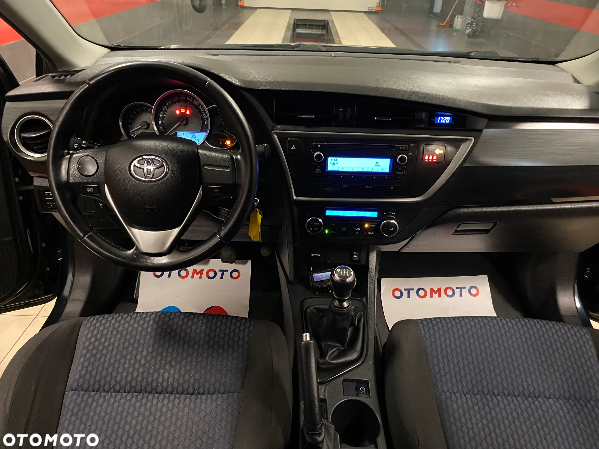 Toyota Auris - 10