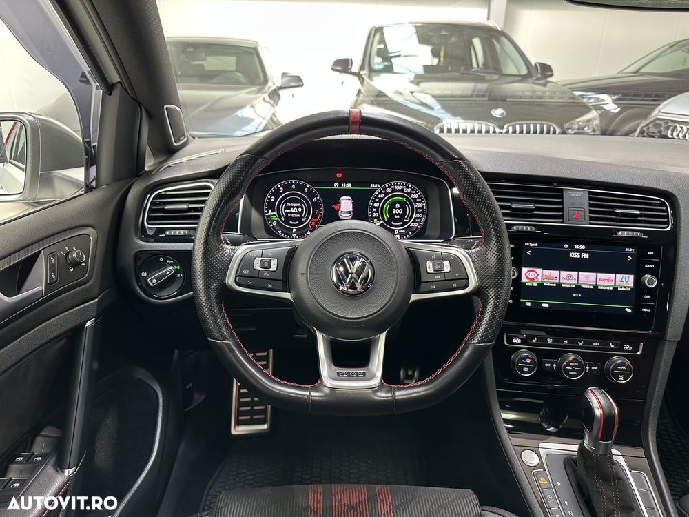 Volkswagen Golf - 7