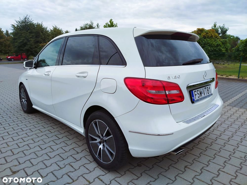 Mercedes-Benz Klasa B 180 CDI (BlueEFFICIENCY) - 22