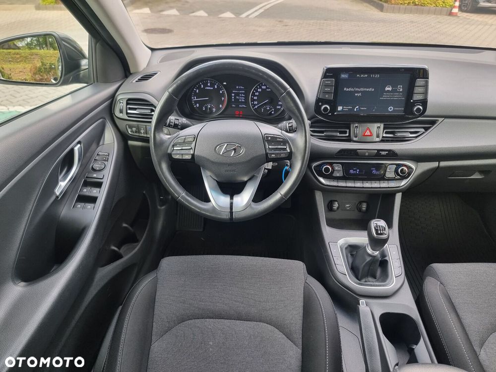 Hyundai i30 1.5 DPI Smart - 28