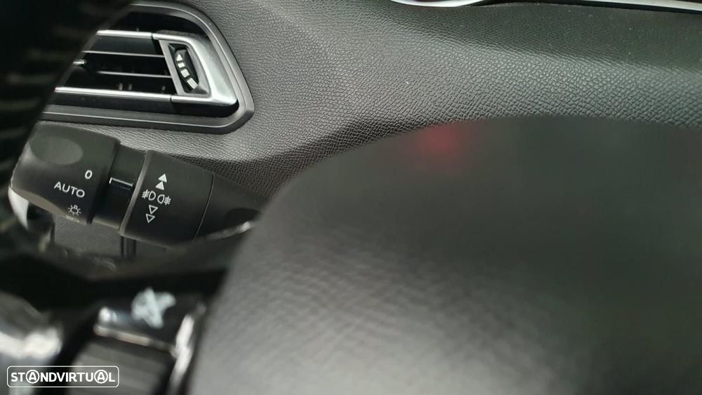 Peugeot 308 SW 1.6 BlueHDi Allure J18 EAT6 - 14