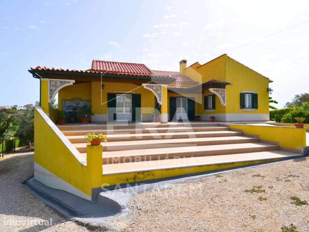 Moradia T4 inserida num terreno com 3.720 m² - Grande imagem: 4/38