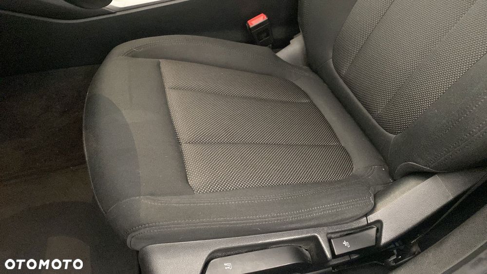 BMW Seria 3 320i xDrive sport - 17
