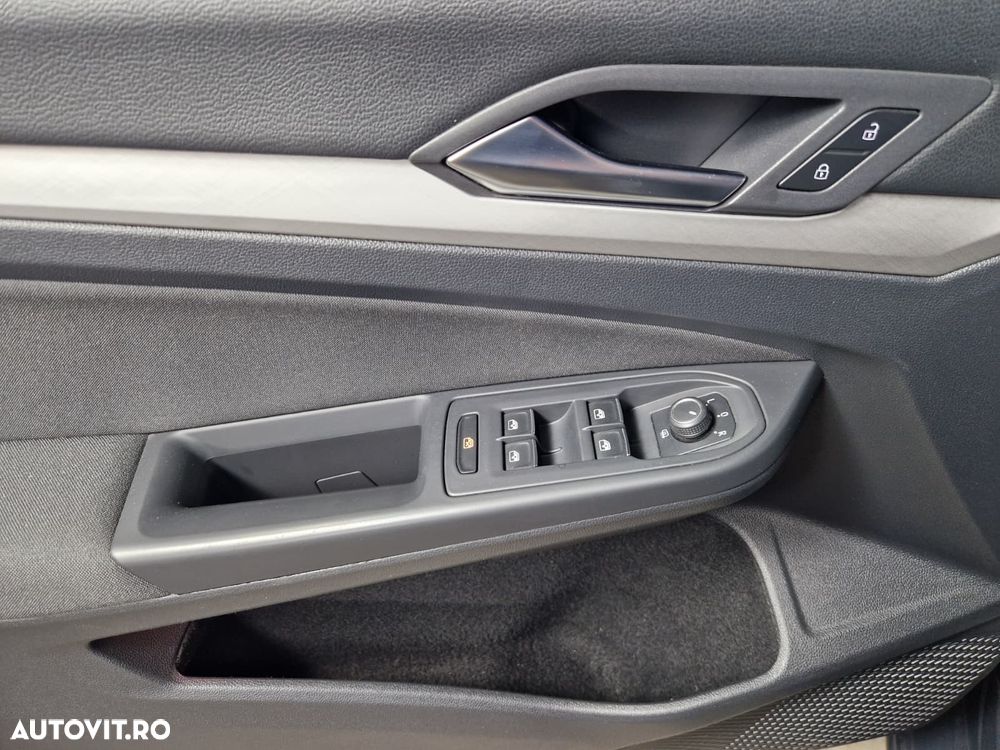 Volkswagen Golf - 10