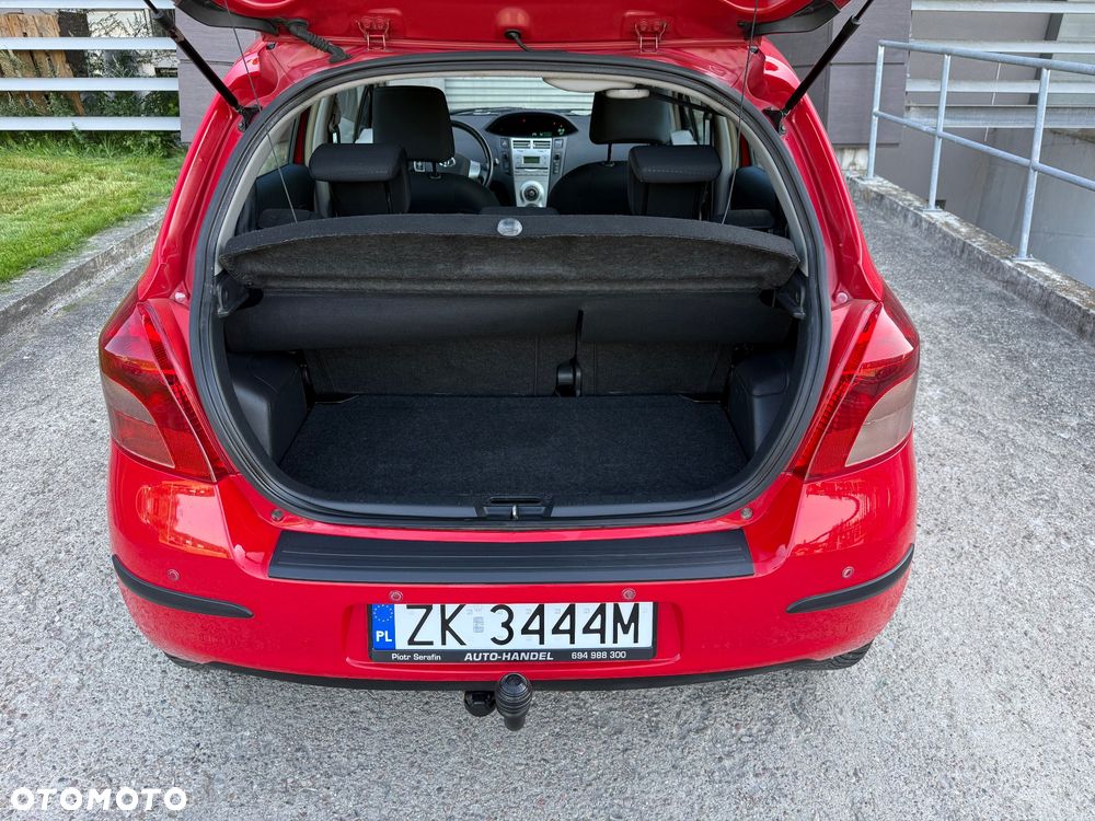 Toyota Yaris 1.3 Luna Premium - 11