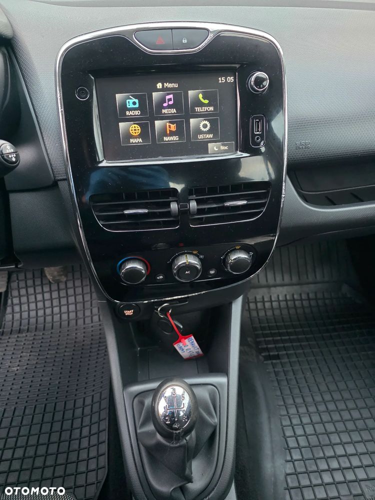 Renault Clio - 16