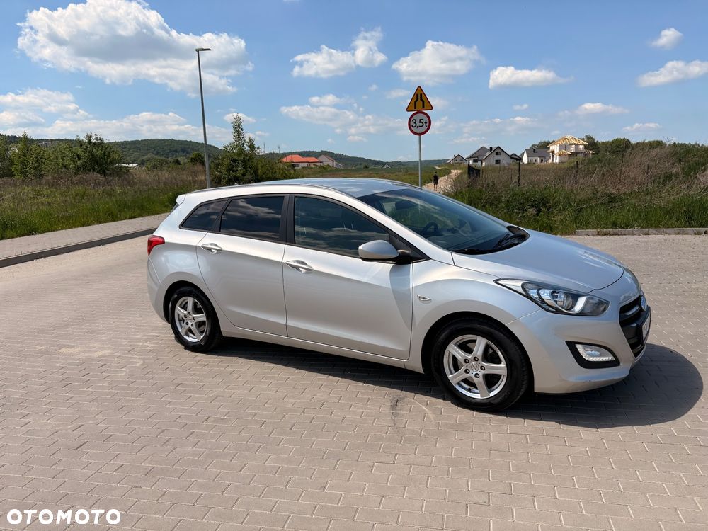 Hyundai i30 1.4 CRDi Classic + - 4