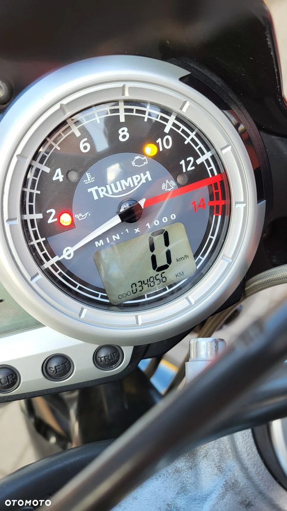 Triumph Street Triple - 5