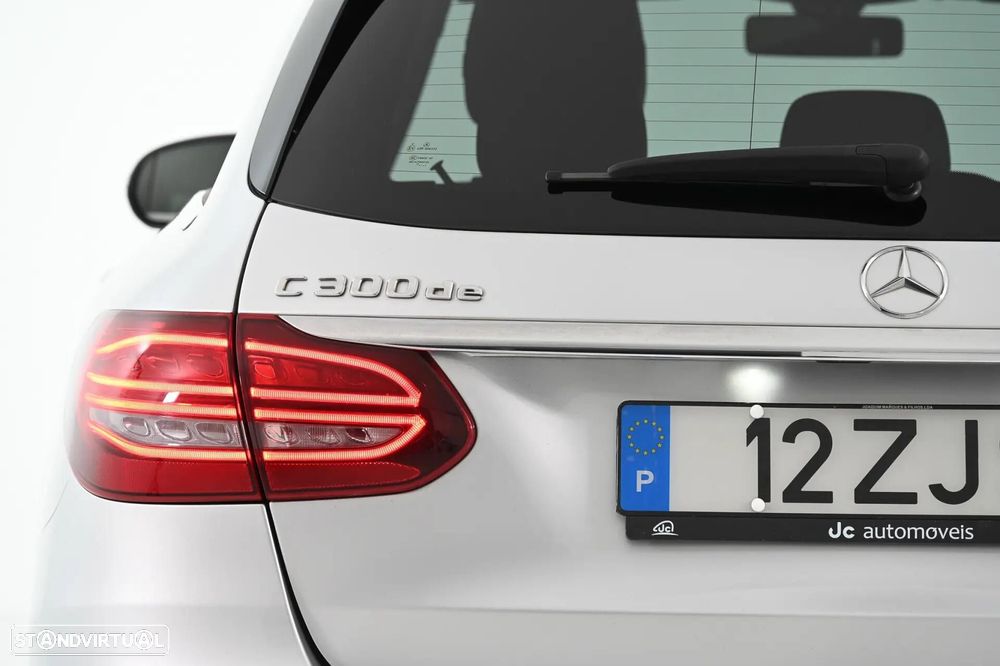 Mercedes-Benz C 300 de AMG Line - 11