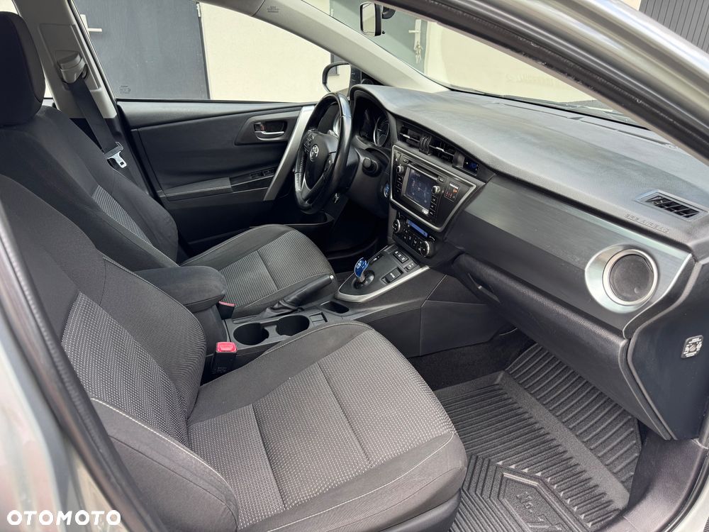 Toyota Auris 1.8 HSD Luna - 17