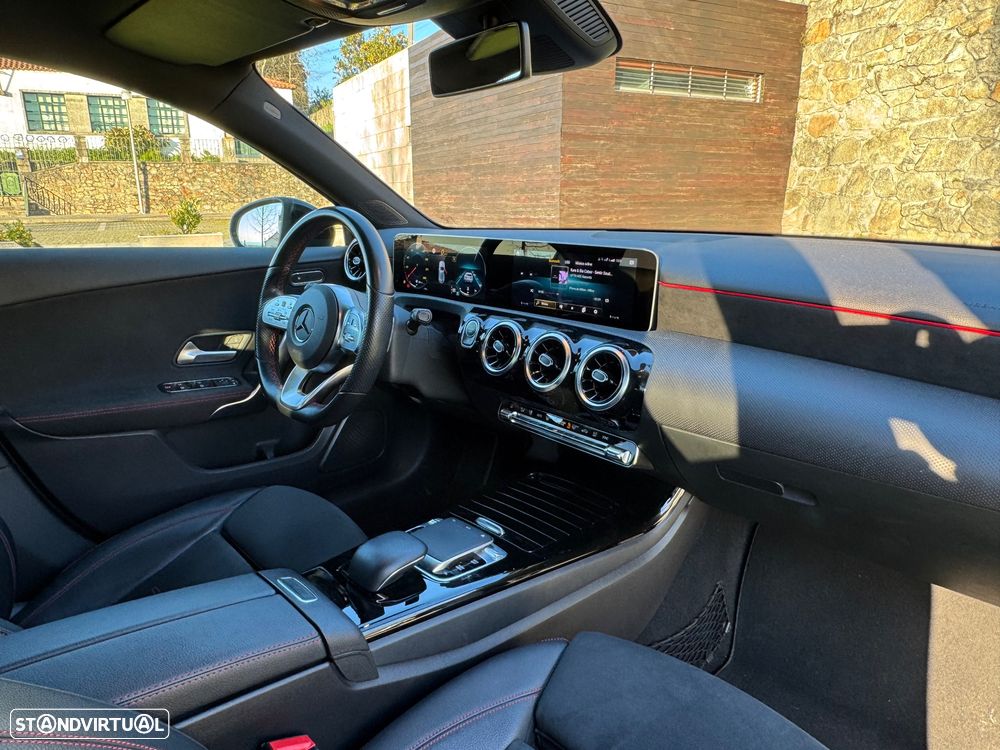 Mercedes-Benz A 180 7G-DCT AMG Line - 4