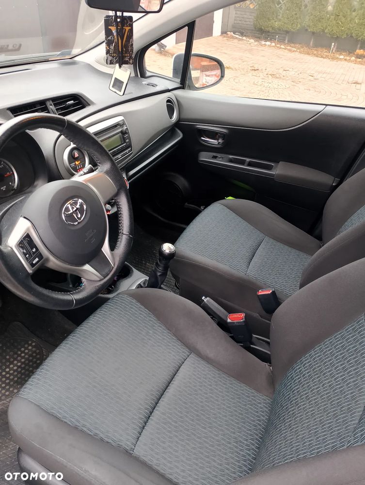 Toyota Yaris 1.0 Sol - 6