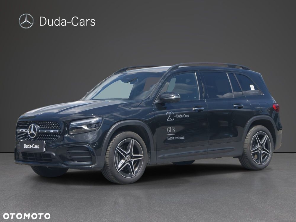 Mercedes-Benz GLB - 1