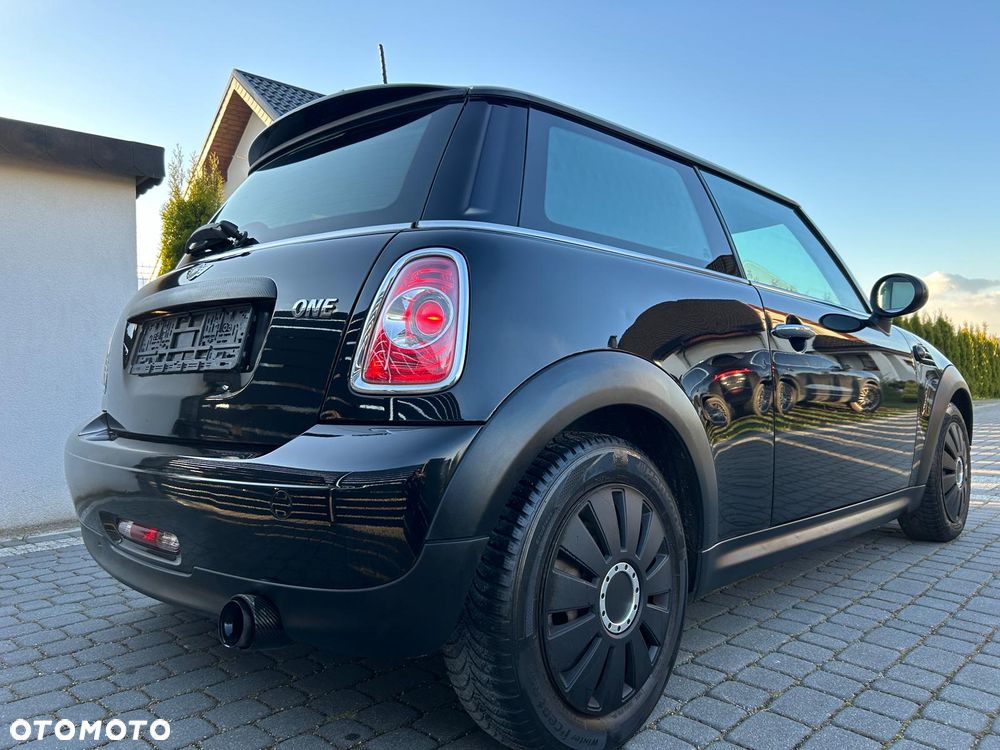 MINI ONE - 16
