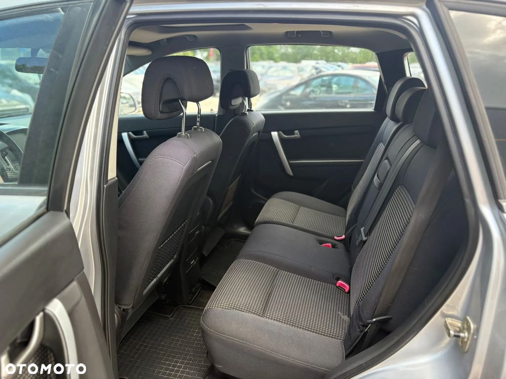 Chevrolet Captiva 2.4 2WD 7 Sitzer LS - 9